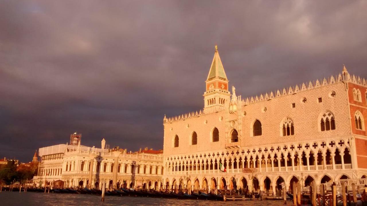 Ca' Giulia - Biennale - Free Wifi Fiber Apartment Venice Exterior photo